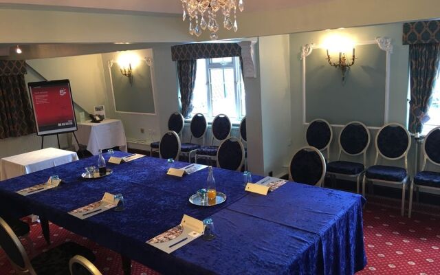 The Royal Chace Hotel