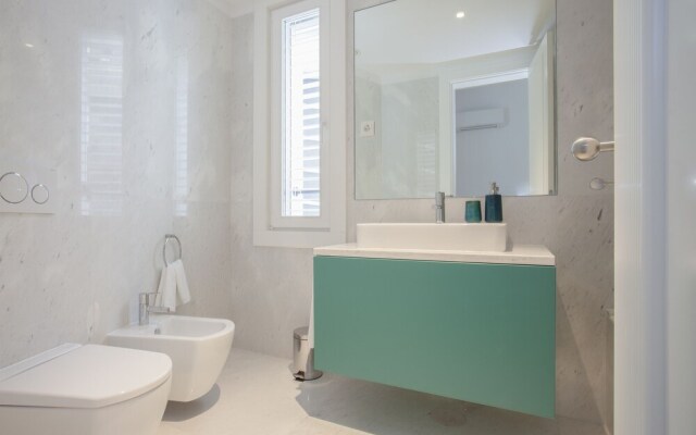Liiiving - Aliados Luxury Apartment I