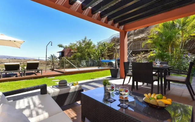 Luxurious Holiday Home With Pool in Maspalomas