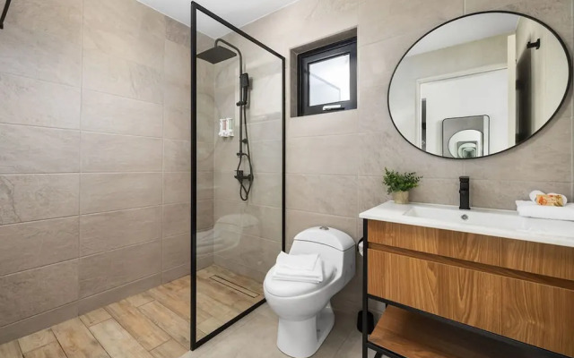 Brand NEW 3br2ba w Private Pool Amazing Location