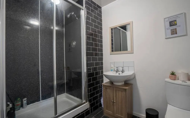 2 Bed-town Centre-free Parking