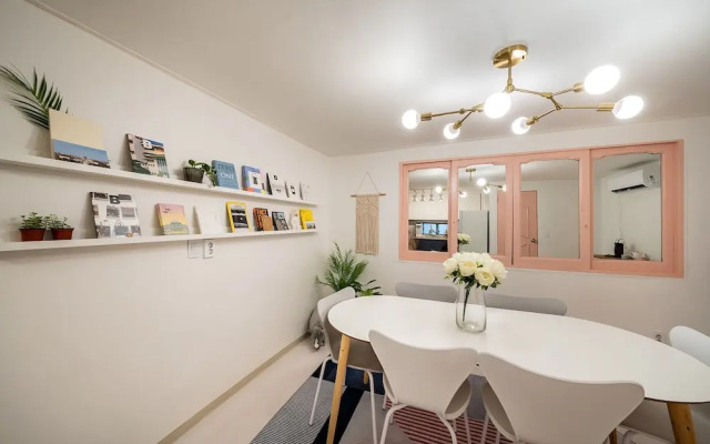 YAB Guesthouse - Female Only
