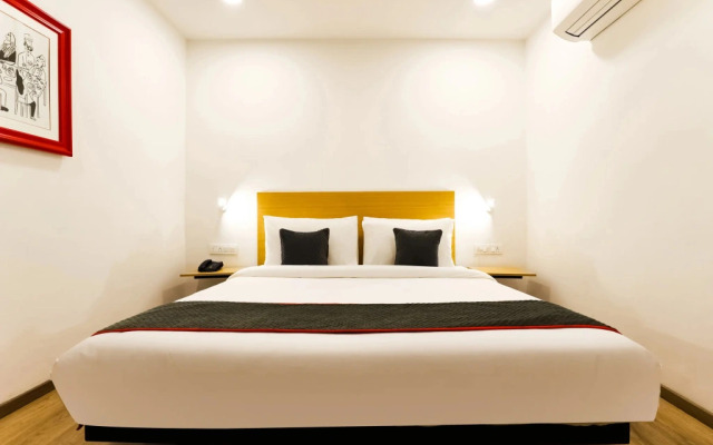 OYO Townhouse 311 Ekana Stadium