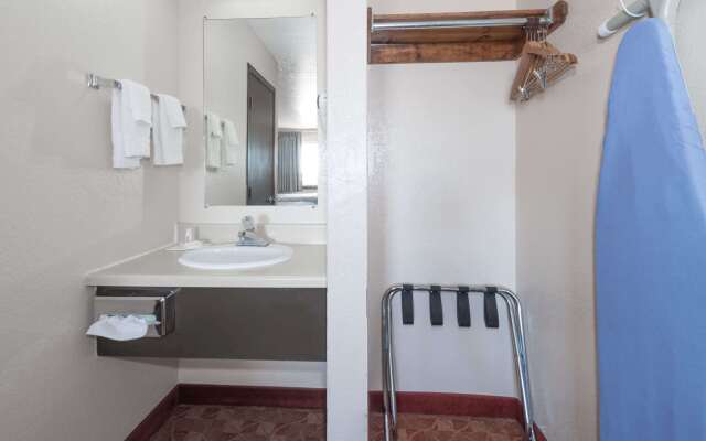 Days Inn by Wyndham Russell