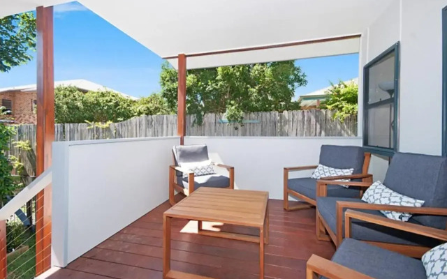 Jims Beach House 2