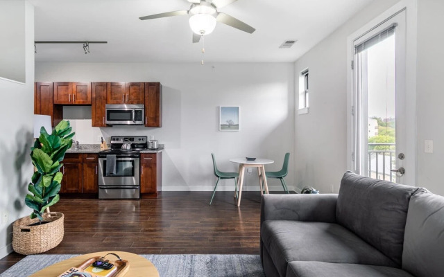 Cozysuites Musicrow Astonishing SDO Free Parking22