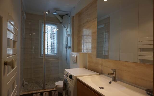 Galeries Lafayette - 2 pièces - Paris 9