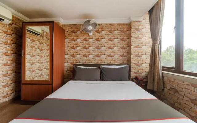 FabExpress Raj Palace