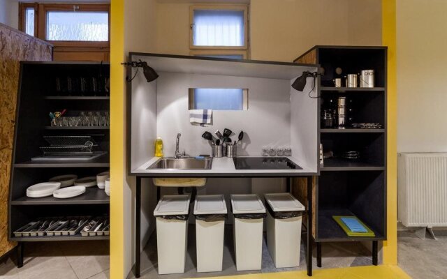 Essential Hostel