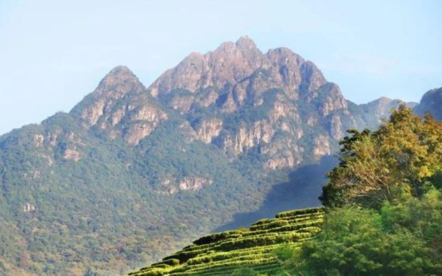 Jixiang Tiankeshe Hotel