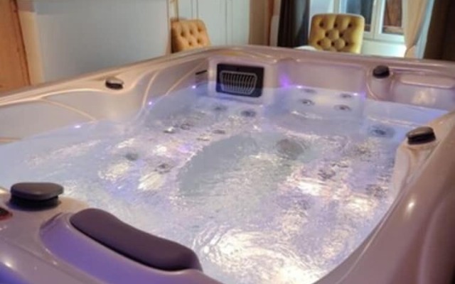 Suite Eden Jacuzzi Prive