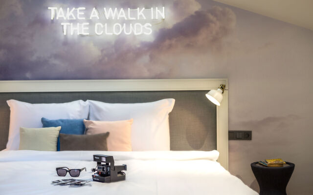 Cloud7 Hotel