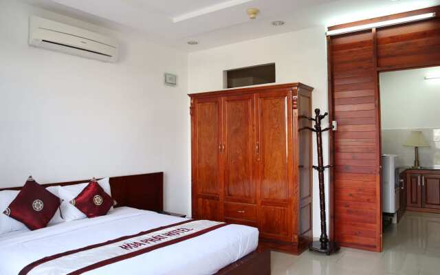 Hoa Phat Hotel & Apartment