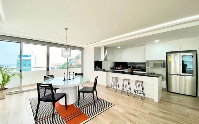 Santa Ana Guayaquil Lux Coliving Ecuador