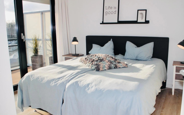 Näher am Wasser kann man nicht wohnen!