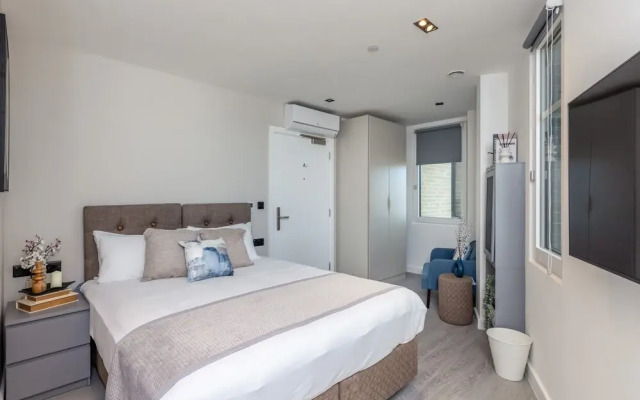 Diff-Rent Living