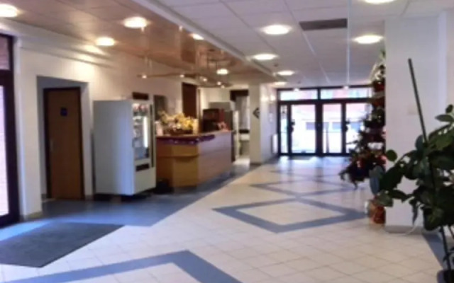 Отель Kyriad Direct Montauban Centre