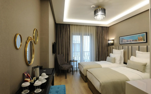 Le Petit Palace Hotel