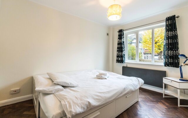 New 2Bd East London Flat With Garden Woodford