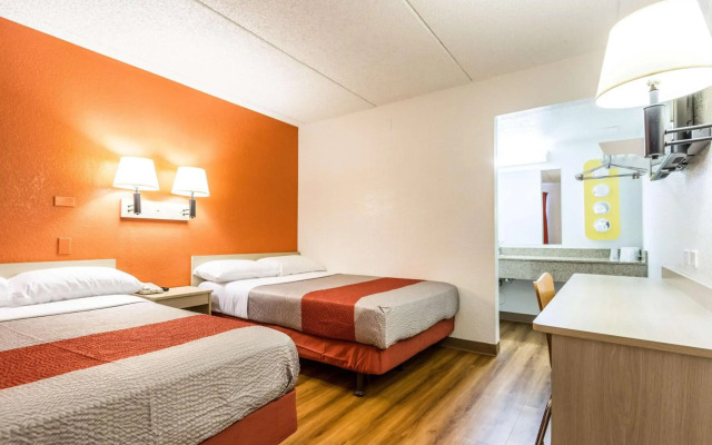 Motel 6 Tempe, AZ – Phoenix Airport – Priest Dr