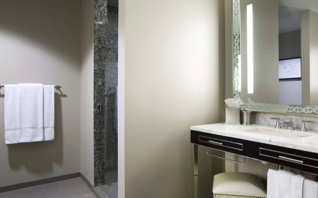 Ambassador Hotel Kansas City, Autograph Collection