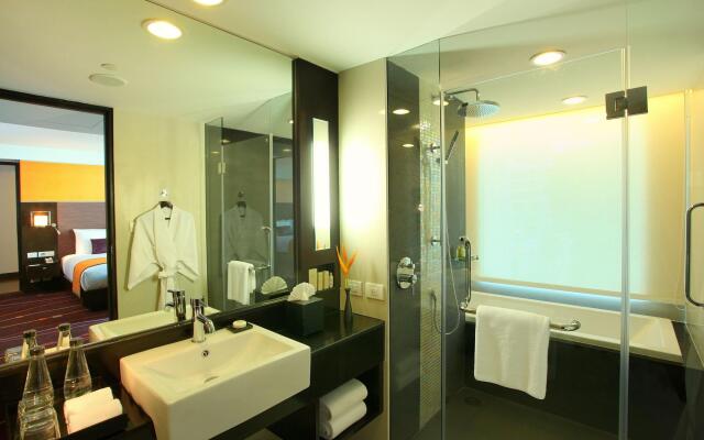 Radisson Suites Bangkok Sukhumvit