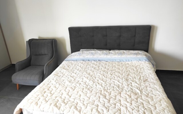Seafront Apartment in Durres