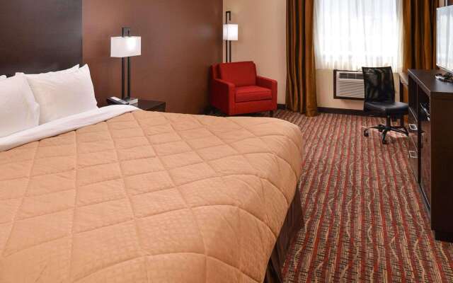 Quality Inn & Suites Tacoma - Seattle