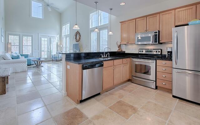 1383 Laurel Grove