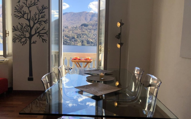 Larius balcony on the lake