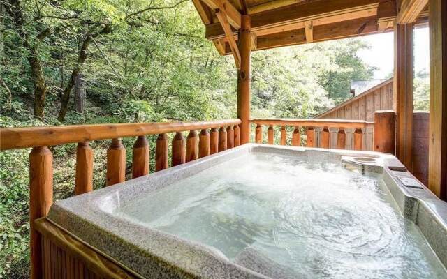 Creekside Romance - One Bedroom Cabin