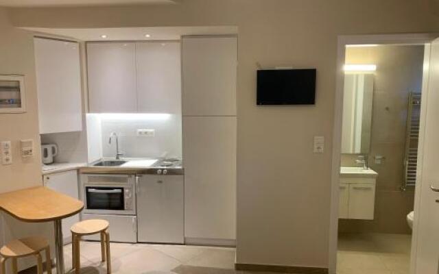 Acropolis Boutique Studio, Koukaki