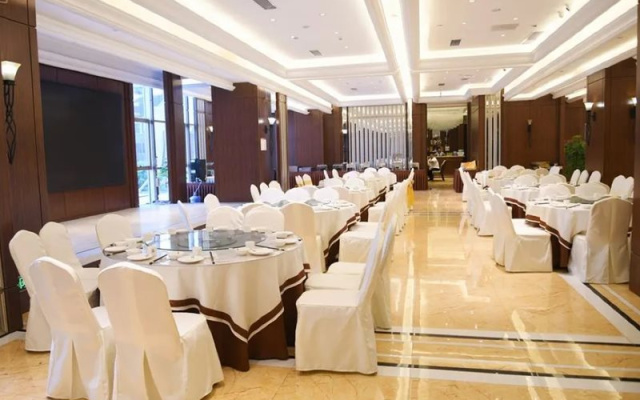 Vienna International Hotel Guizhou Guiyang Xiaohe Changjiang Road Subway Station