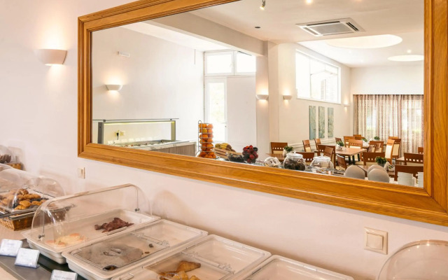 Danae Hotel