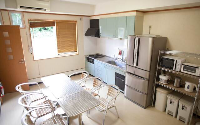 Ishigakijima Sunflower House - Hostel