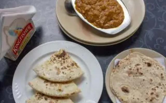 Dylan Cafe And Guest House