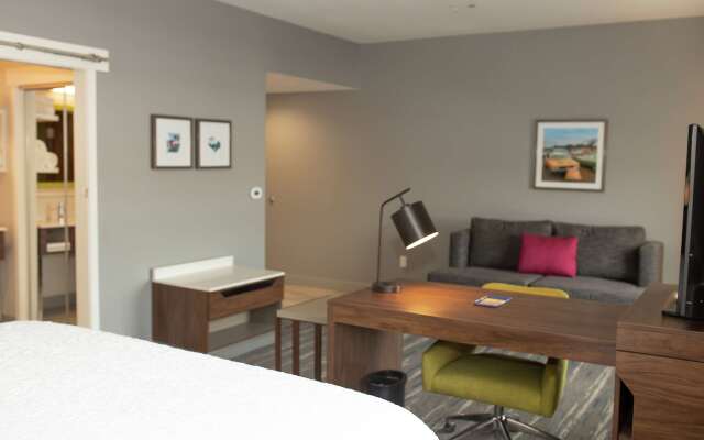 Hampton Inn & Suites Dundee