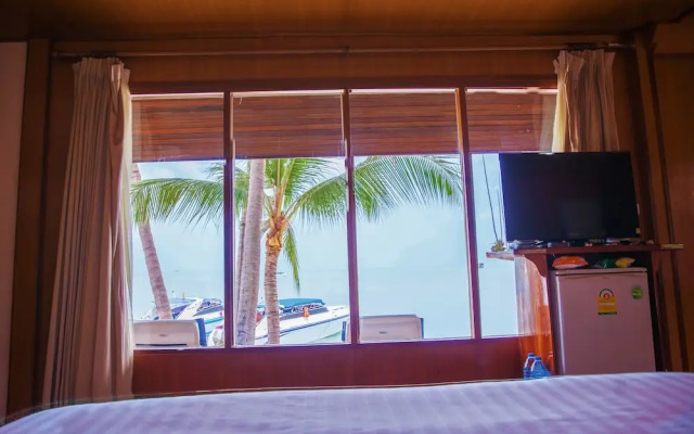 Bangrak Pier Bungalow