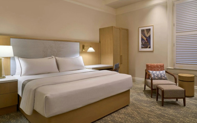 Moana Surfrider, A Westin Resort & Spa, Waikiki Beach