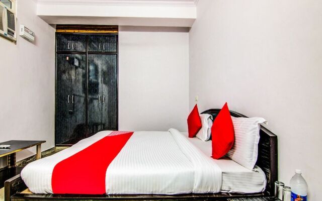 OYO 14066 Hotel Grand Amar Palace