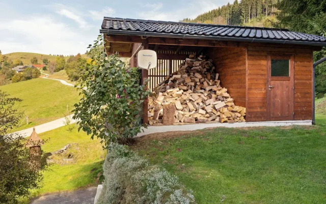 Cosy Holiday Home With Private Pool