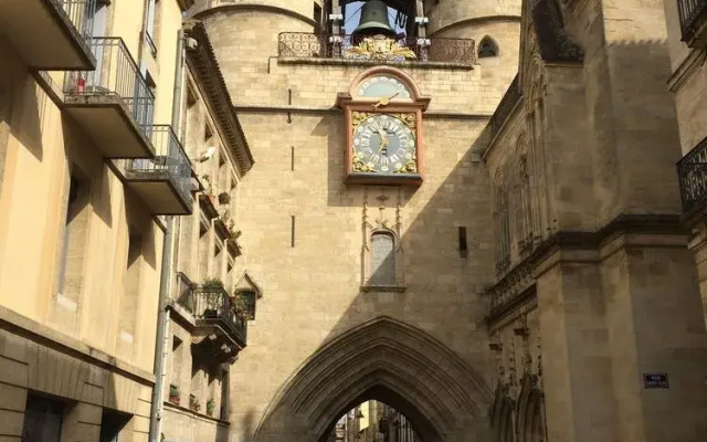 L Appart and Saint James