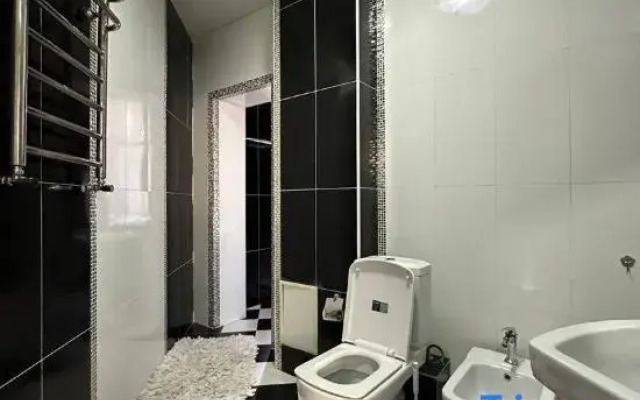 Golden House Apartments