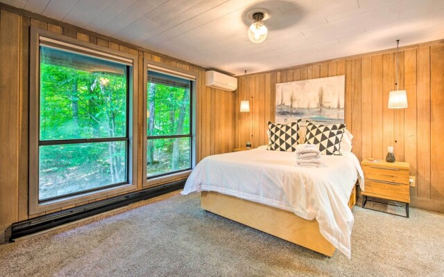 Pet-friendly Pocono Pines Rental w/ Hot Tub!