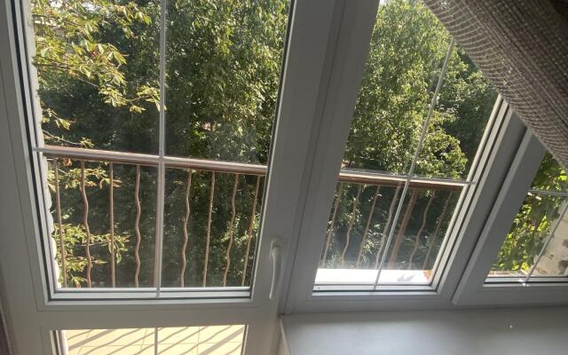 Апартаменты на площади Ленина 4