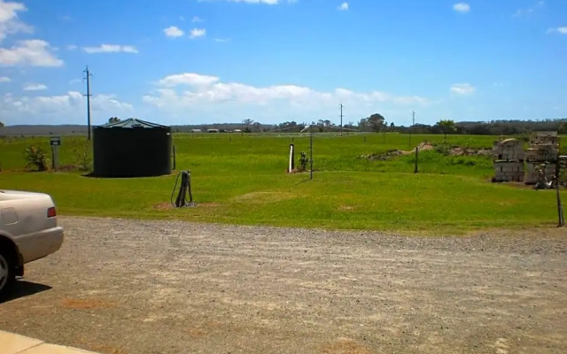 A Country View Motel - Ilbilbie