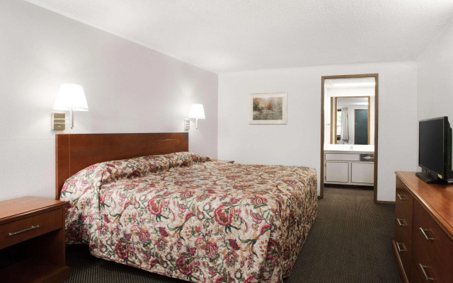 Knights Inn Pittston