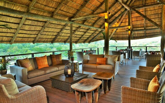 Victoria Falls Safari Club