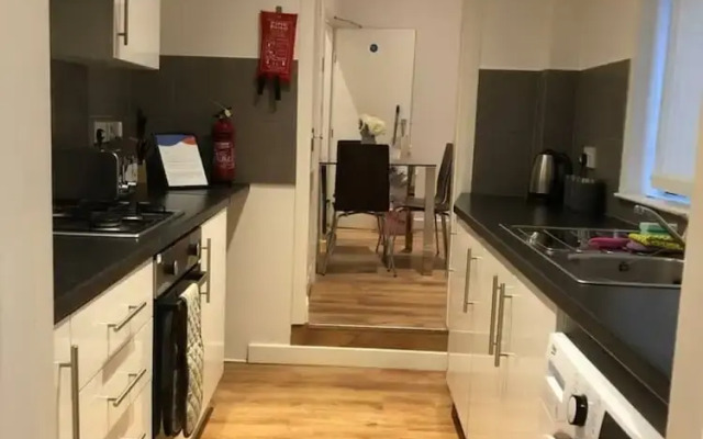 Lovely 4-bed House in Anfield all En-suite,