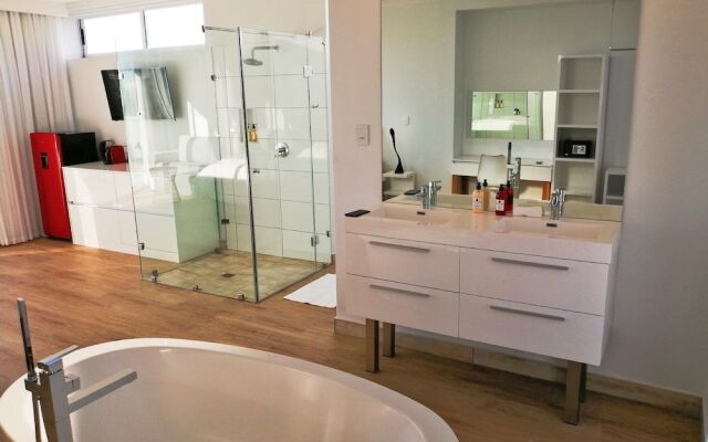 Peach on Beach Boutique Guesthouse